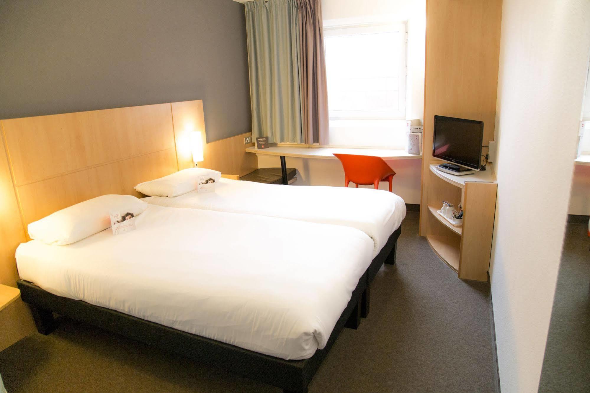 ไอบิส ฮูลล์ ซิตี้ เซ็นเตอร์ Hotel Kingston upon Hull ภายนอก รูปภาพ